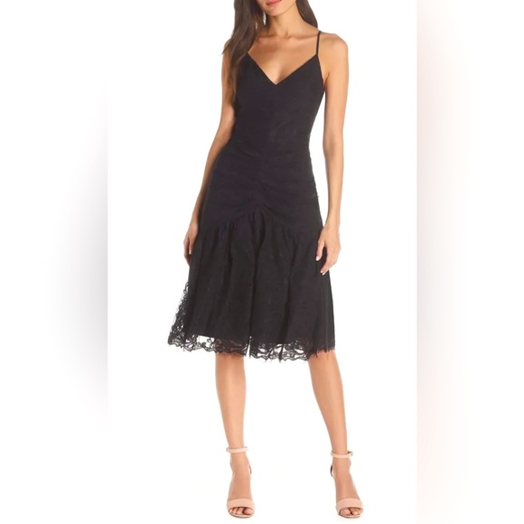Anthropologie | Harlyn Sleeveless Midi Dress Front Ruched Scalloped Eyelash Lace - Picture 1 of 8